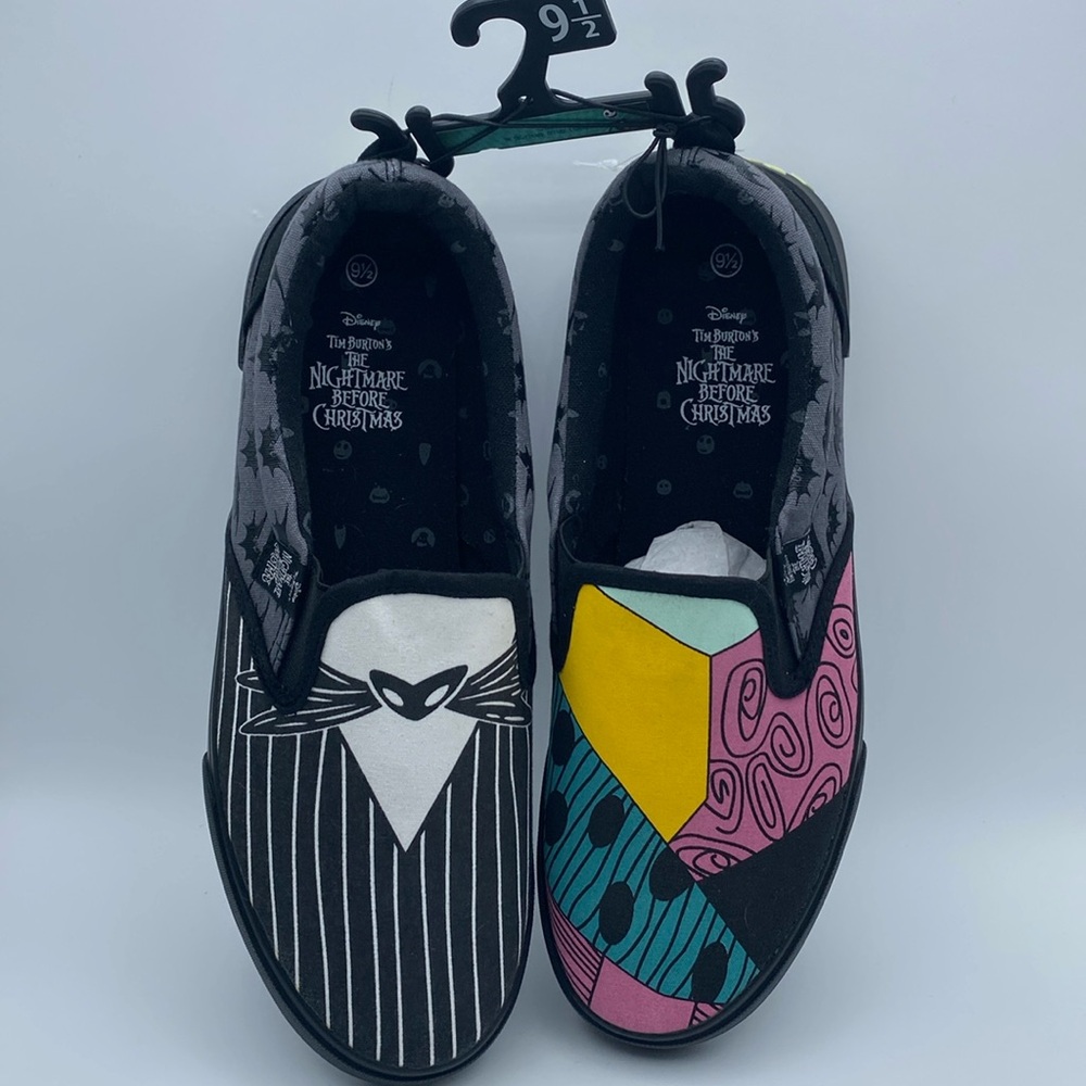 Men’s Disney Tim Burton’s Nightmare Before Christmas canvas slip on shoes sz 9.5